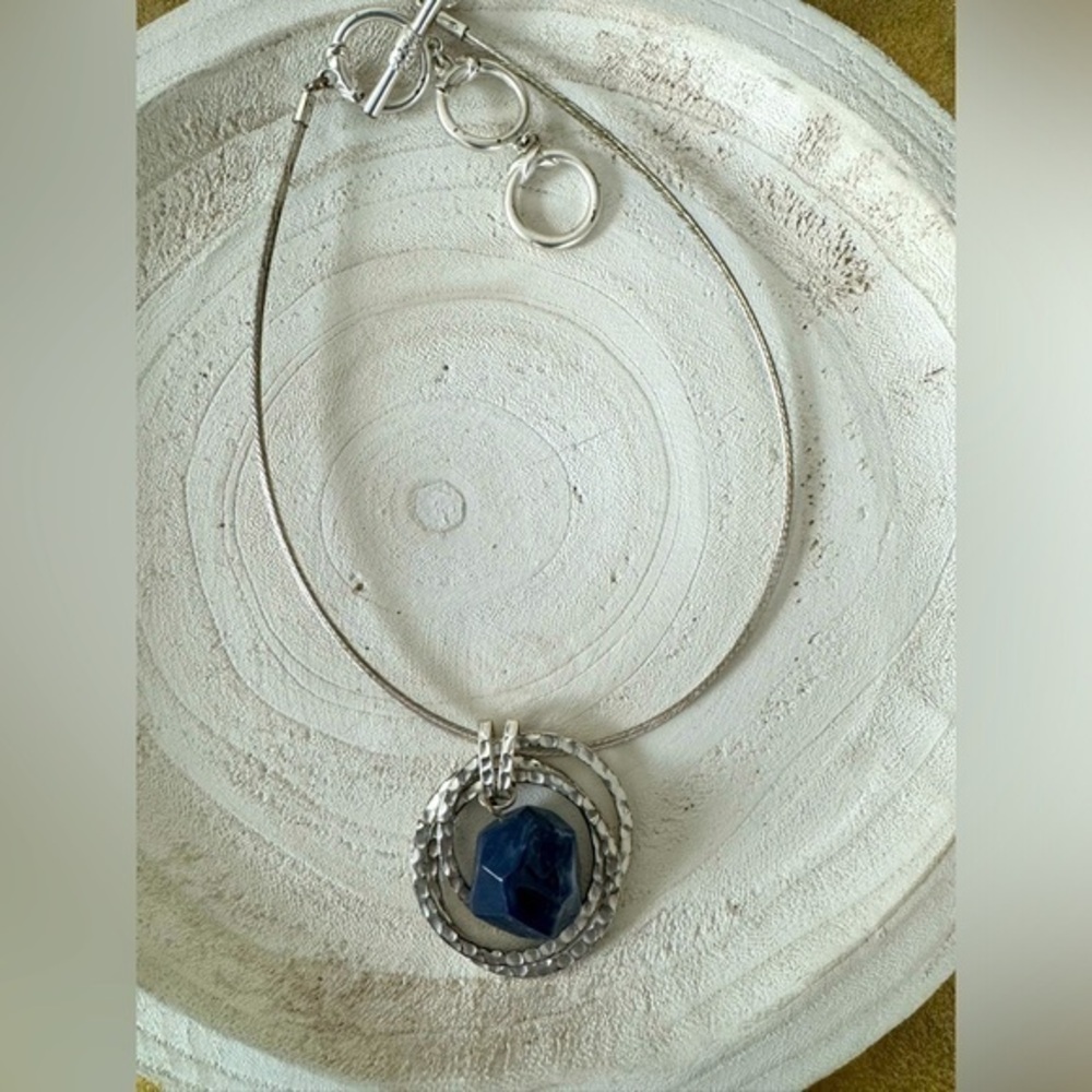 Jones NY necklace